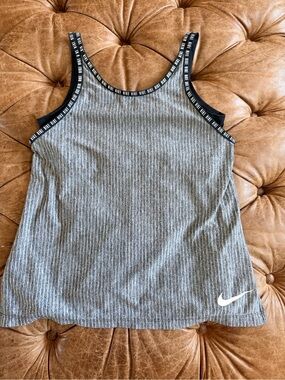 Nike Dri-FIT Girls Large Gray Striped Tank Top Built-In Shelf Bra Athletic